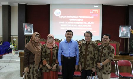 Pengukuhan Prof. Dr. Andi Mappiare AT., M.Pd.,